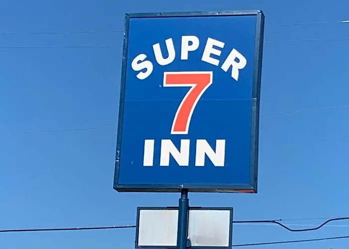 Super 7 Inn Dallas Near Duncanville